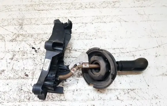Ford Fusion Gear shifter/selector 2s6r7c453me 2s6r-7c453-me