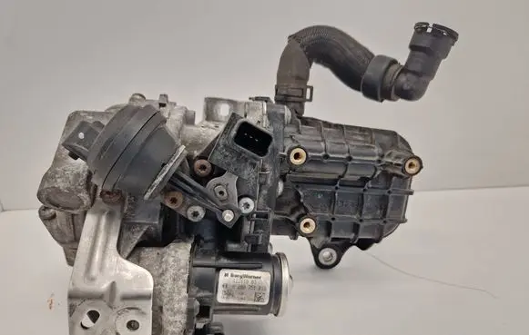 Peugeot 508 RXH EGR valve cooler 9807593080 Z2747003 28526