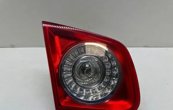Volkswagen PASSAT B6 Tailgate rear/tail lights 1K5945093