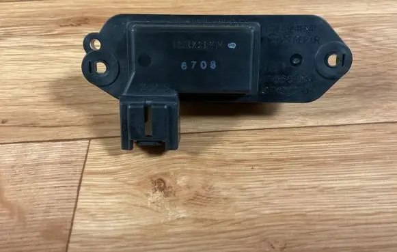 Mazda 3 I Heater blower motor/fan resistor Pm010020b