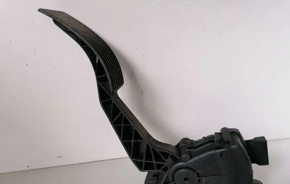 Alfa Romeo 159 Accelerator throttle pedal 60695128 09315
