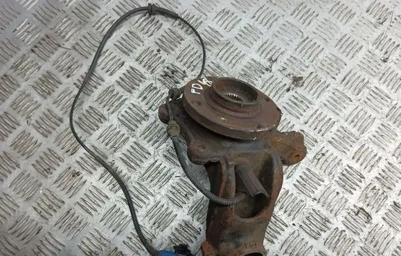 Peugeot 2008 I Front wheel hub