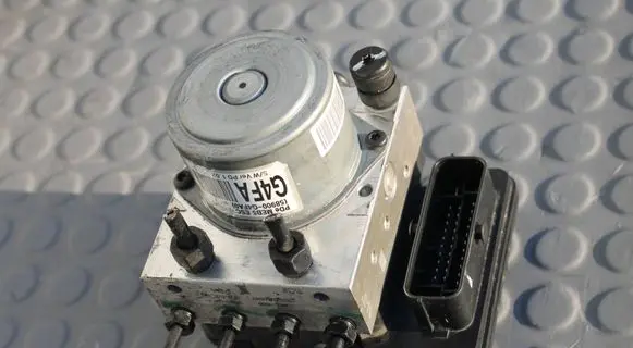 Hyundai i30 ABS Pump POMPA58900G4FA0 58900G4FA0 58910G4EA0