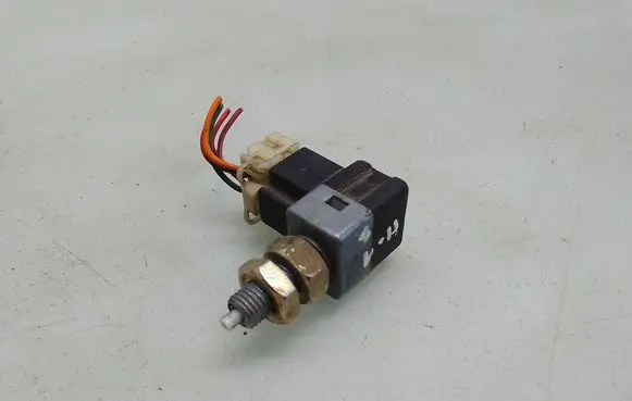 Brake pedal sensor switch