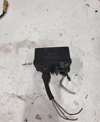 Peugeot 206 Glow plug pre-heat relay 9639912580