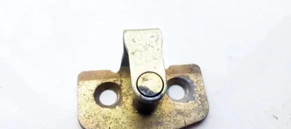 Opel Astra G Rear door lock loop/hook striker 