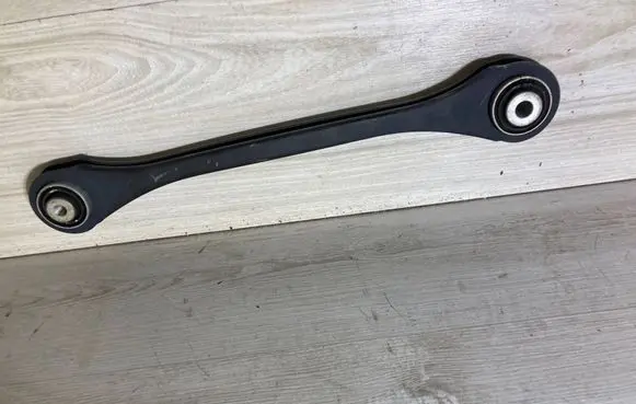 Rear control arm