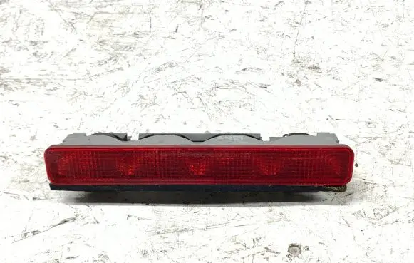Mitsubishi Pajero Third/center stoplight 0508801