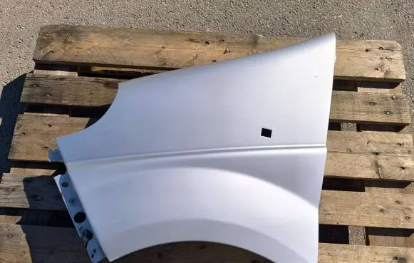 Opel Vivaro Fender