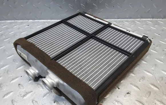Mercedes-Benz E W212 Heater blower radiator L0329002 W204W212