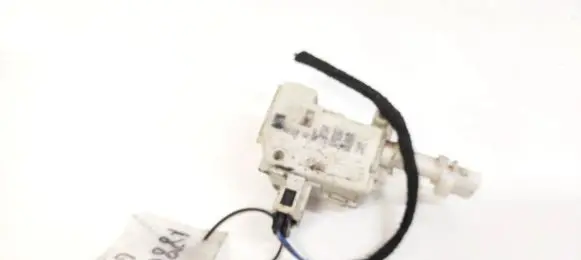 Seat Toledo II (1M) Central locking motor 3B0959782 1M0810773B