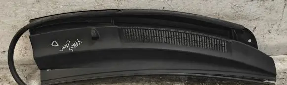 Toyota Yaris Wiper trim 557810D100