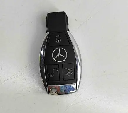 Mercedes-Benz E C207 W207 Ignition key/card A2229055100