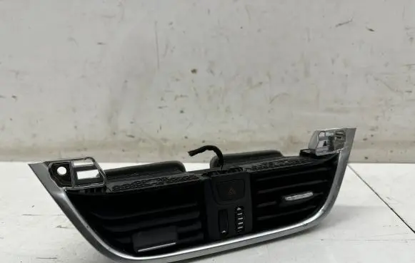 Dash center air vent grill