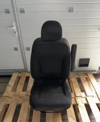 Renault Trafic III (X82) Front passenger seat 