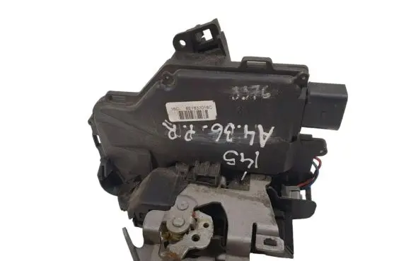 Audi A4 S4 B6 8E 8H Front door lock 8E1837016C