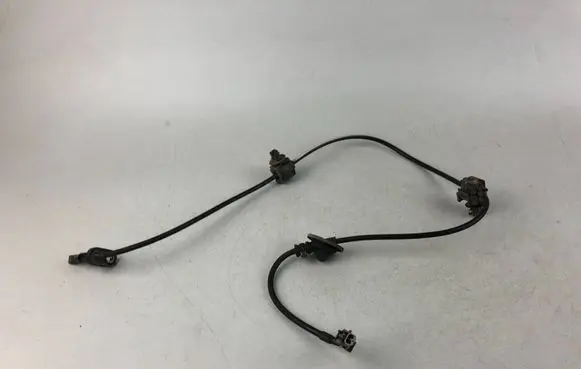 Subaru Tribeca ABS brake wheel speed sensor 27540AG11