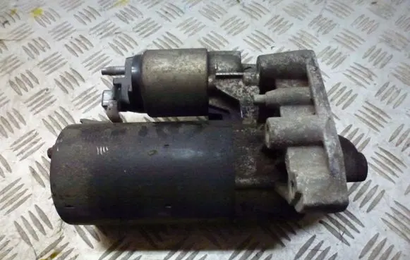 Mini One - Cooper Coupe R56 Starter motor 7589354