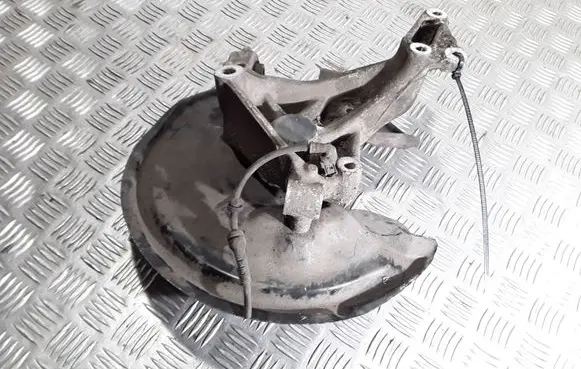 Volkswagen PASSAT B7 Rear wheel hub 3C0501249