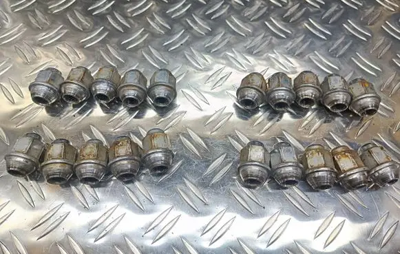 Hyundai i30 Nuts/bolts 