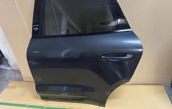 Porsche Macan (95B) Rear door 95B833311