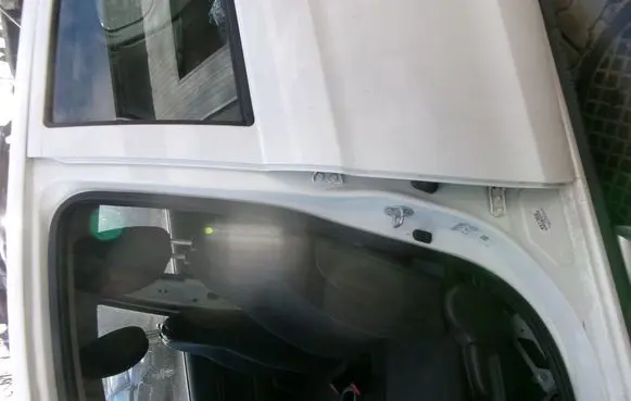 Mitsubishi Space Star Pillar (middle) 
