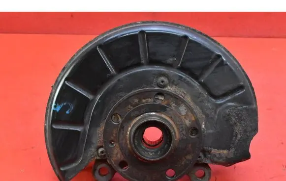 Audi Q3 8U Front wheel hub spindle knuckle 