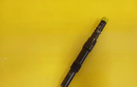 Ford Mondeo Mk III Fuel injector EJDR00501Z
