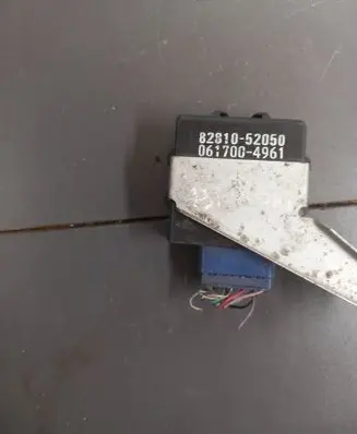Toyota Avensis T250 Day light relay 8264212050 0617004240