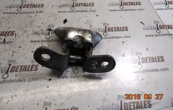 Toyota Corolla Verso AR10 Front door lower hinge 