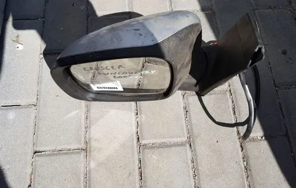 Chrysler Town & Country V Front door electric wing mirror
