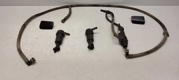 Opel Zafira B Headlight washer pump 9050870 0402401083 13000603083