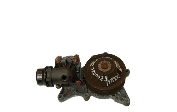 BMW 5 F10 F11 Water pump 7800029
