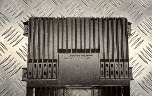 Audi A3 S3 8L Sound amplifier 8L0035223
