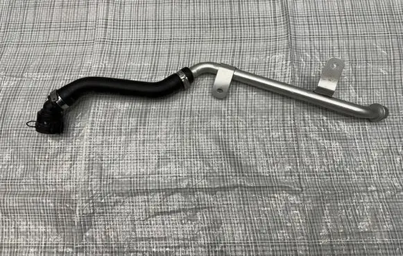 Maserati GranTurismo Engine coolant pipe/hose M189