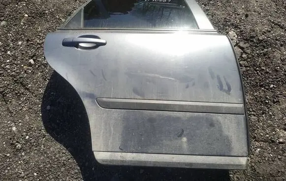 Volvo V50 Rear door pilkos