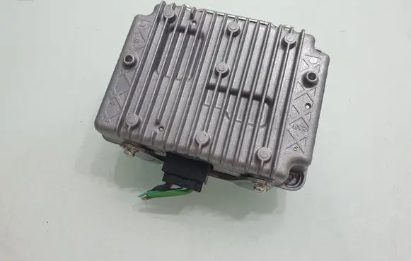 Jeep Compass Voltage converter/converter module 68202292AA