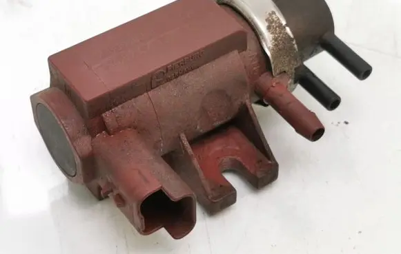 Ford Focus Turbo solenoid valve 70096803
