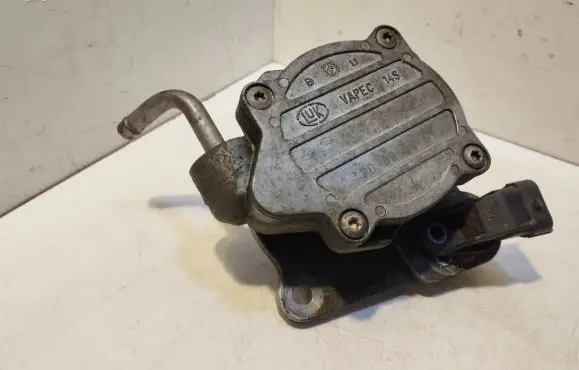 Toyota Yaris Vacuum pump 20090461