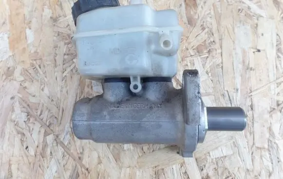 Mercedes-Benz A W168 Master brake cylinder A1684300302