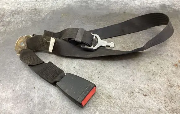 Mercedes-Benz W123 Rear seatbelt 00008448 0336020 1238607185