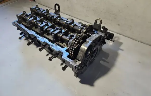 Mercedes-Benz Sprinter W906 Engine head A6460100620