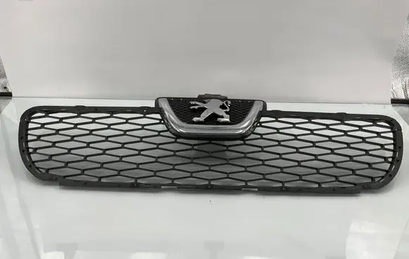 Peugeot Boxer Front grill 1306599070