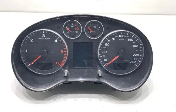 Audi A3 S3 8P Speedometer (instrument cluster) 8P0920931