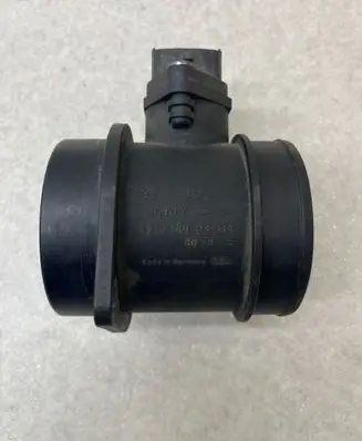 Volvo XC70 Mass air flow meter 0280218088 8670115