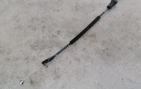 Skoda Octavia Mk2 (1Z) Front door cable line 1Z0837085A