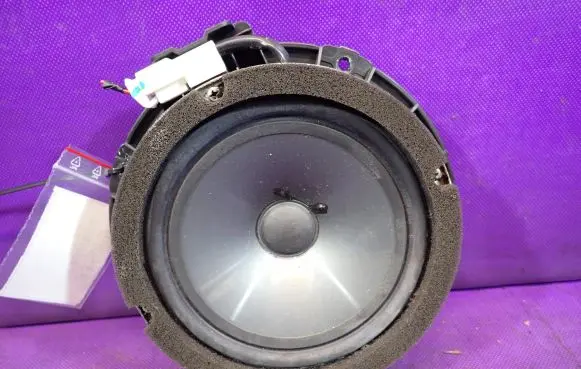 KIA Carens I Front door speaker 96330-1D200