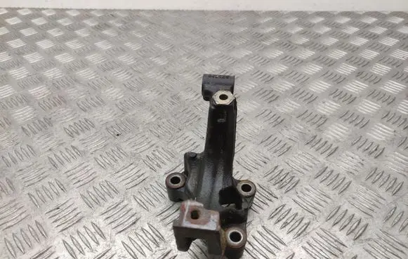 Volkswagen PASSAT B8 Driveshaft support bearing bracket 04L4258AY6