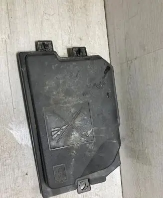 Renault Clio V Fuse box cover 284B87246R