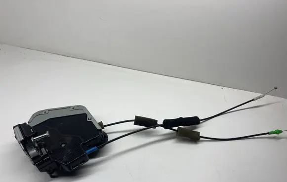 Lexus IS 220D-250-350 Rear door lock U46J2716 A046693